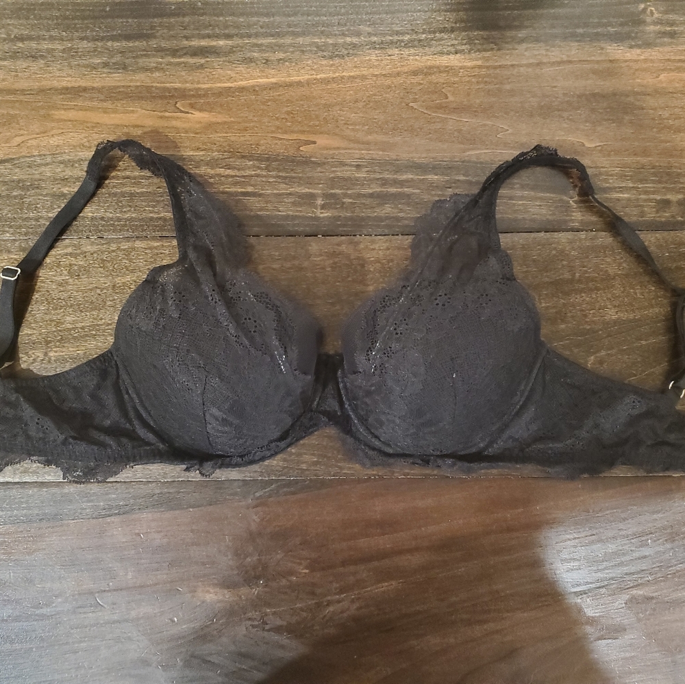 Victoria's Secret Black Lace Bra (34DD)